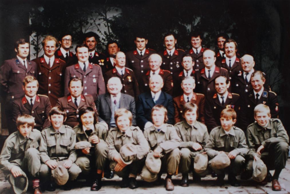 1975