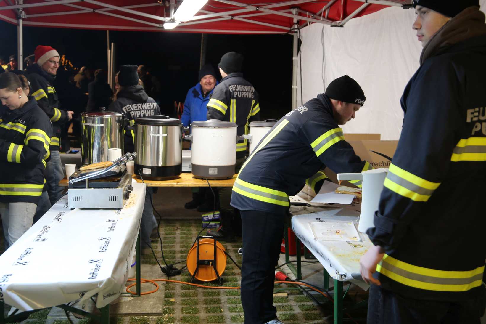 2025 12 06 Punschstand (03)